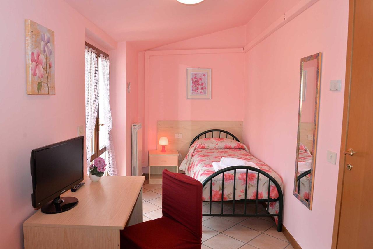 Camere Paolo อัสซิซี ภายนอก รูปภาพ